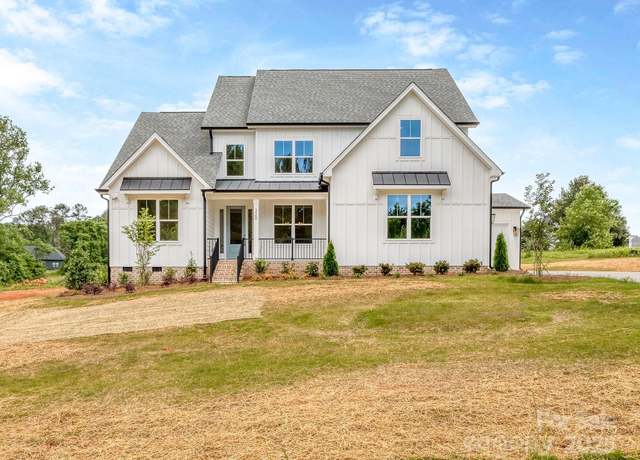 Property at 320 Triple Ponds Ct, Clover, SC 29710, 4 beds, 3.5 baths