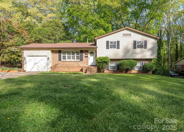 Property at 7024 Rockledge Dr, Charlotte, NC 28210, 4 beds, 2 baths