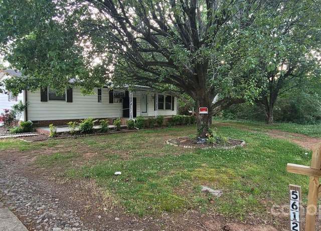 Property at 5612 Henderson Cir, Charlotte, NC 28269, 3 beds, 2 baths