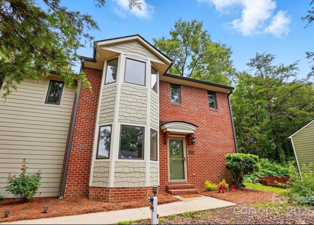 Property at 1035 Wexford Pl NW, Concord, NC 28027, 2 beds, 2.5 baths