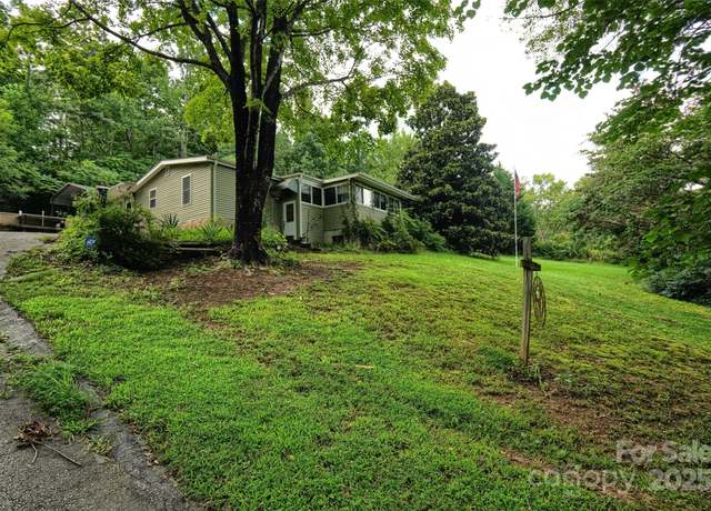 Property at 108 Nature Dr, Hendersonville, NC 28792, 3 beds, 2 baths