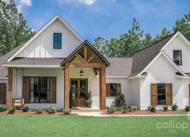Property at 304 Tradition Dr, Mount Gilead, NC 27306, 5 beds, 3.5 baths