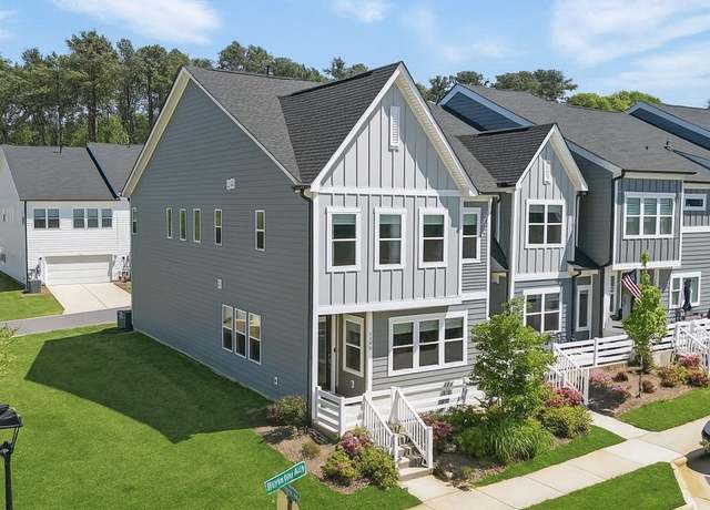 Property at 134 Berkeley Ave, Mooresville, NC 28117, 3 beds, 2.5 baths