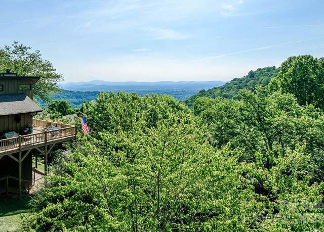 Property at 153 Country Ridge Rd, Laurel Park, NC 28739, 2 beds, 2.5 baths