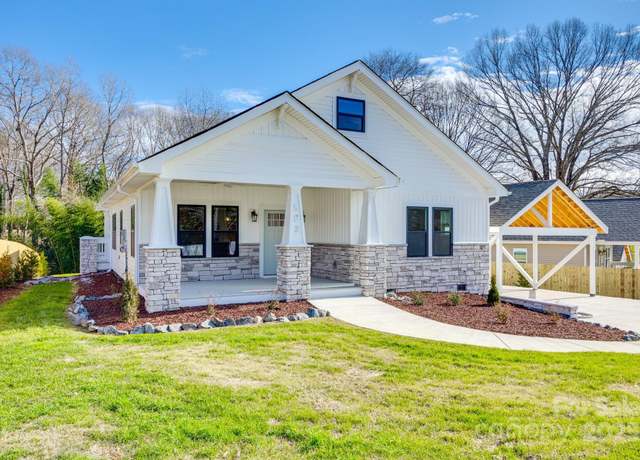 Property at 502 Rhyne Cir, Gastonia, NC 28054, 3 beds, 2 baths