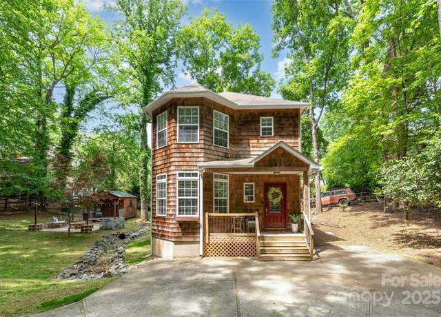 Property at 3004 Point Clear Dr, Tega Cay, SC 29708, 3 beds, 2.5 baths