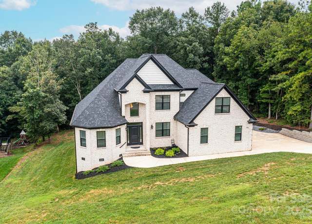 Property at 754 River Bend Dr, Granite Falls, NC 28630, 5 beds, 4 baths