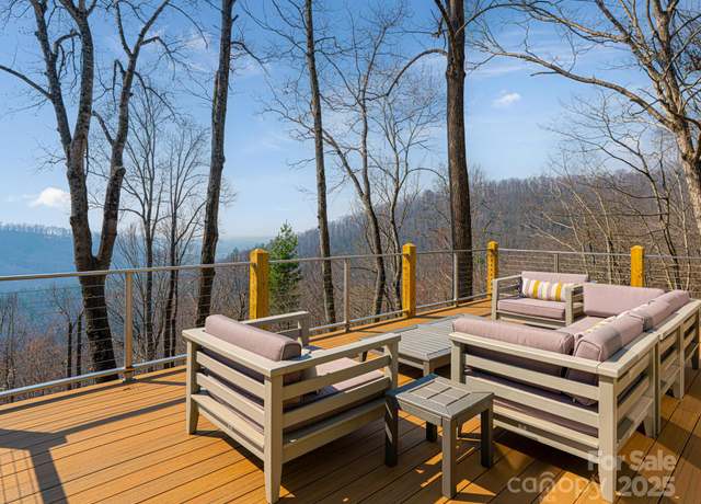 Property at 5 Powder Ridge Dr, Asheville, NC 28803, 4 beds, 3.5 baths