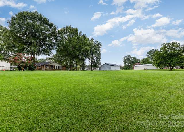 Property at 165 Bailey Rd, Lancaster, SC 29720, 3 beds, 2 baths