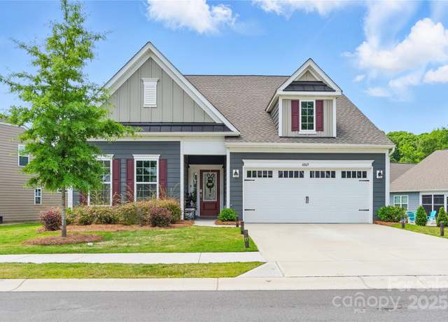 Property at 4069 Havenport Cir, Tega Cay, SC 29708, 4 beds, 3 baths