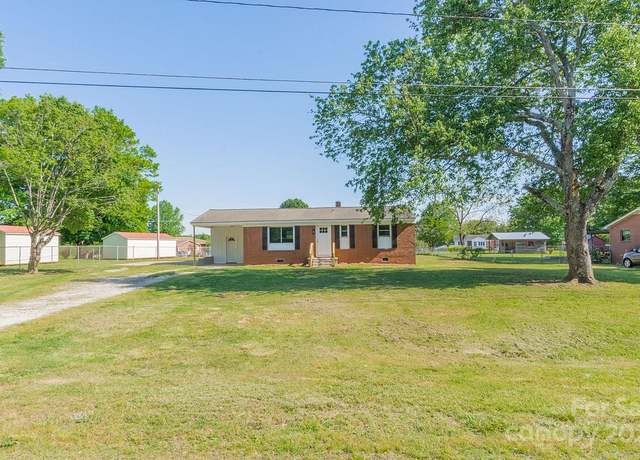 Property at 157 Front St #12, Lexington, NC 27295, 3 beds, 1 bath