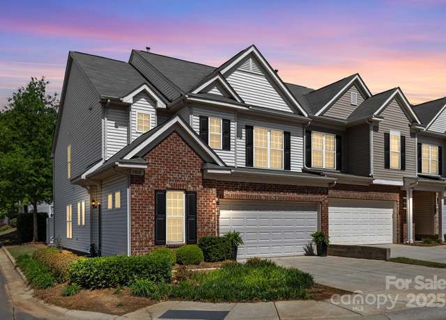 Property at 5908 Glassport Ln, Charlotte, NC 28210, 3 beds, 2.5 baths