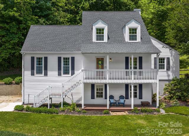 Property at 181 Junaluska Oaks Dr, Waynesville, NC 28786, 3 beds, 2 baths