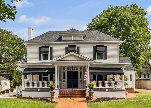 Property at 404 Avery Ave, Morganton, NC 28655, 5 beds, 4 baths