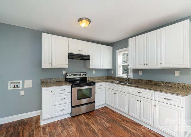 Property at 2630 Druid Hills Way, Charlotte, NC 28206, 3 beds, 1 bath