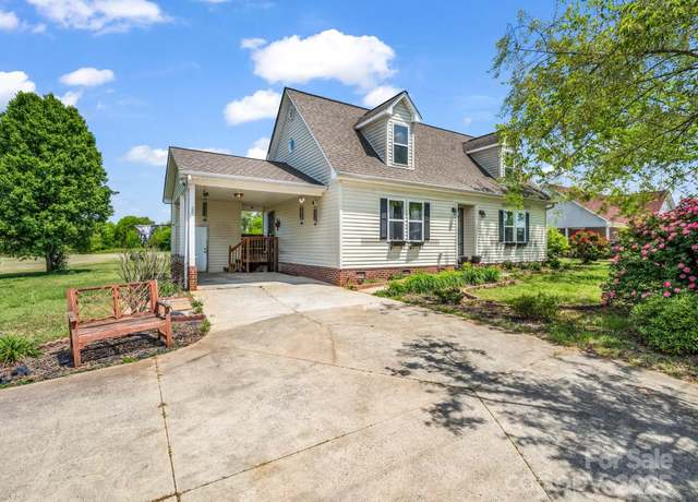 Property at 2614 Reepsville Rd, Lincolnton, NC 28092, 3 beds, 2.5 baths
