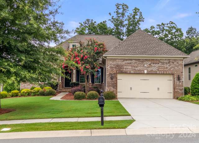 Property at 15814 Vale Ridge Dr, Charlotte, NC 28278, 3 beds, 2.5 baths