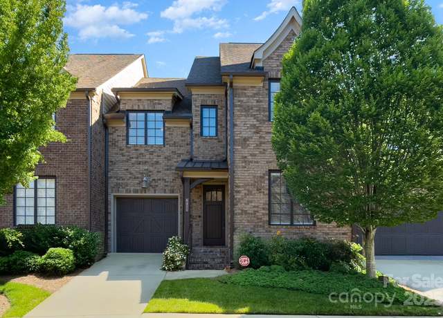 Property at 6411 Aldworth Ln, Charlotte, NC 28226, 3 beds, 2.5 baths