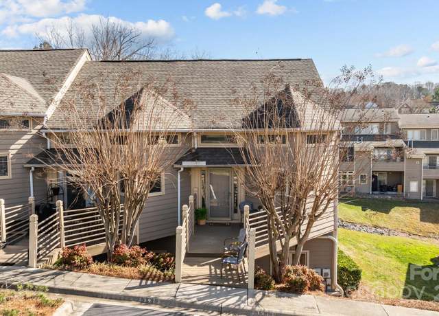Property at 13913 Queens Harbor Rd, Charlotte, NC 28278, 2 beds, 2.5 baths