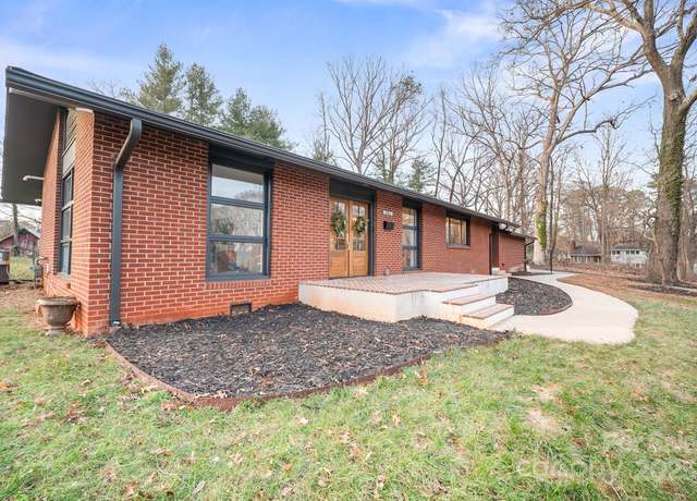 Property at 845 2nd St NW, Hickory, NC 28601, 5 beds, 3.5 baths