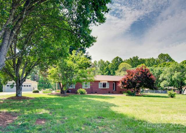 Property at 904 Sunbeam Dr, Lincolnton, NC 28092, 3 beds, 2 baths