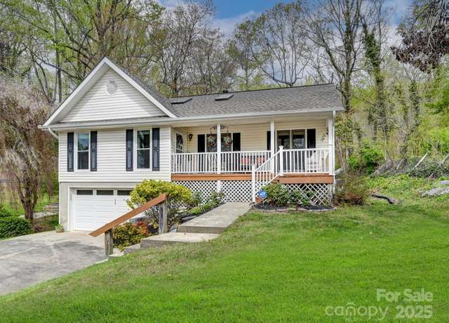 Property at 417 Royal Pines Dr, Arden, NC 28704, 3 beds, 2 baths