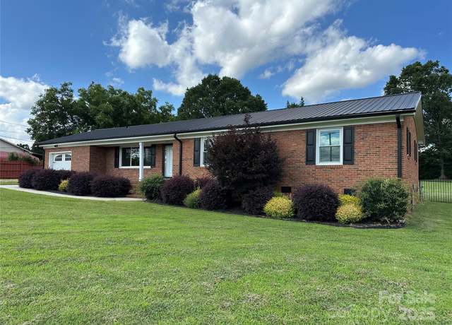 Property at 396 Pitts School Rd NW, Concord, NC 28027, 3 beds, 2 baths