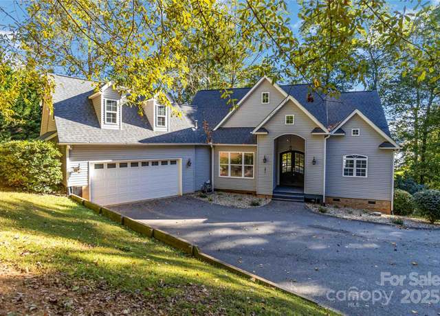 Property at 2817 Lakefront Dr, Belmont, NC 28012, 3 beds, 2.5 baths