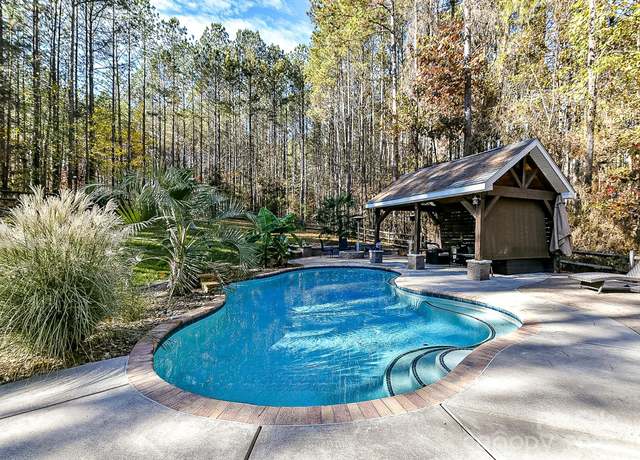 Property at 250 Kenway Loop, Mooresville, NC 28117, 4 beds, 4.5 baths