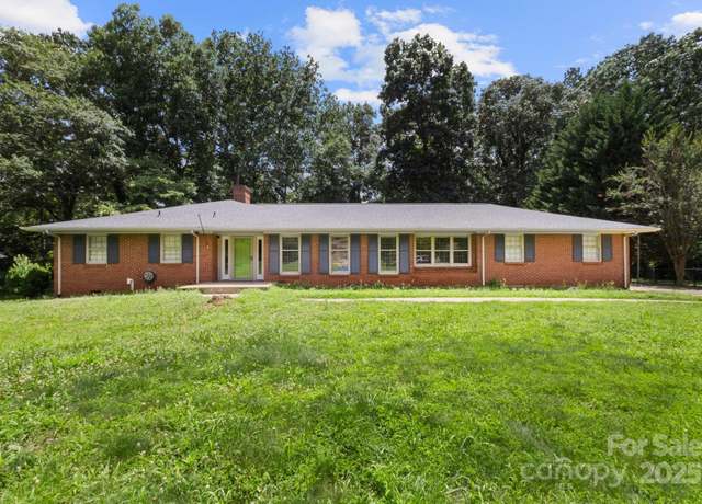Property at 1210 Brookwood Dr, Shelby, NC 28150, 4 beds, 2.5 baths