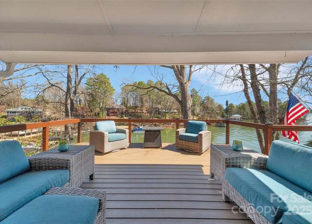 Property at 1077 Gauguin Ln, Tega Cay, SC 29708, 4 beds, 2.5 baths