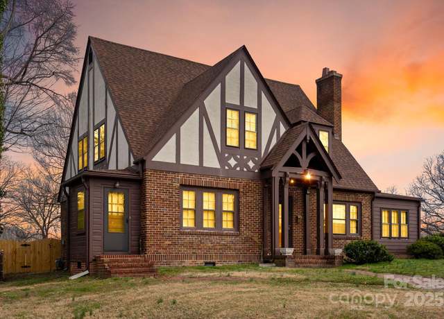 Property at 3 Elliott Dr, Thomasville, NC 27360, 4 beds, 3.5 baths