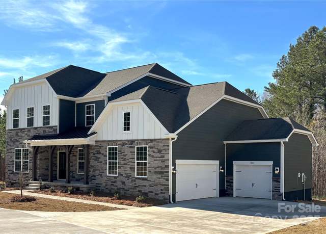 Property at 7001 New Town Rd, Waxhaw, NC 28173, 5 beds, 4.5 baths