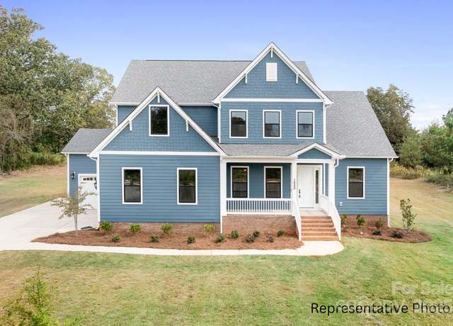 Property at 122 Huntcliff Dr, Statesville, NC 28677, 4 beds, 5 baths