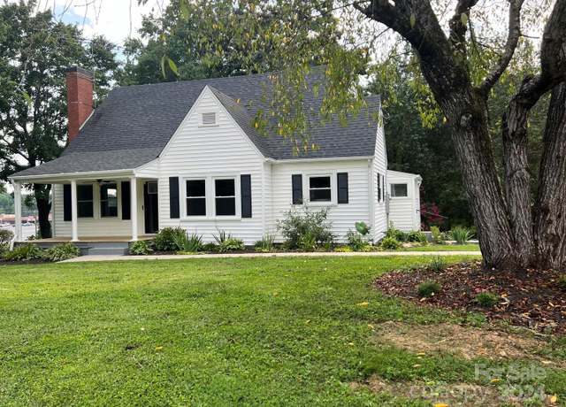Property at 105 Grassy Creek Dr, State Road, NC 28676, 4 beds, 2 baths