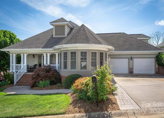 Property at 2 Creekside Way, Asheville, NC 28804, 3 beds, 3 baths
