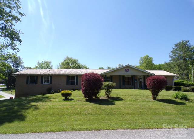 Property at 51 Fletcher View Dr, Fletcher, NC 28732, 4 beds, 4.5 baths