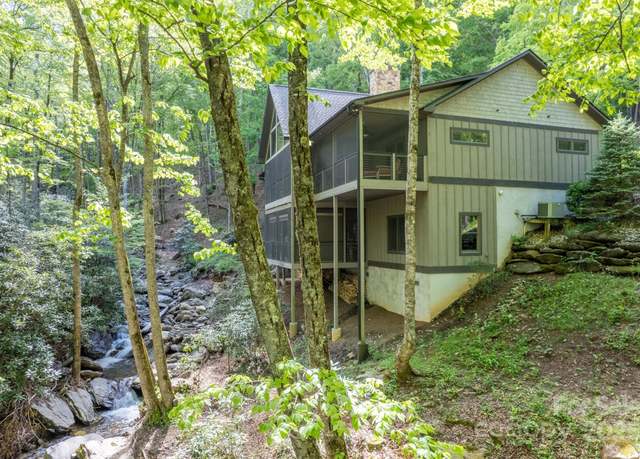 Property at 350 Celo Cove Dr, Burnsville, NC 28714, 5 beds, 4.5 baths