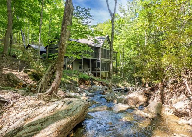 Property at 350 Celo Cove Dr, Burnsville, NC 28714, 5 beds, 4.5 baths