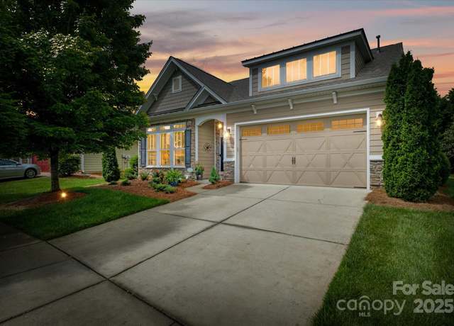 Property at 8818 Artesa Mill Ln, Charlotte, NC 28214, 3 beds, 2 baths