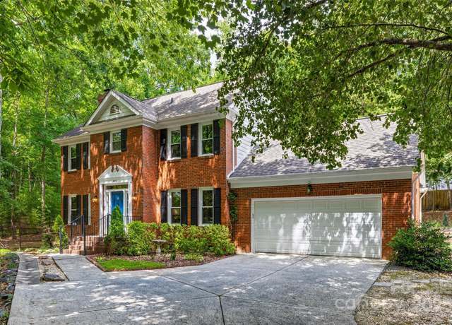 Property at 605 Giles Ct, Matthews, NC 28105, 3 beds, 2.5 baths
