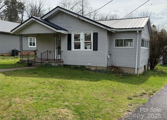 Property at 154 Burrell Ave, Brevard, NC 28712, 2 beds, 1 bath