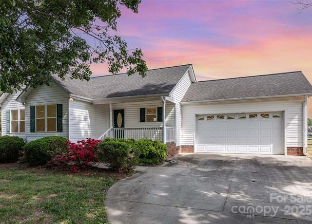 Property at 4751 Kemp Dellinger Rd, Maiden, NC 28650, 3 beds, 2 baths