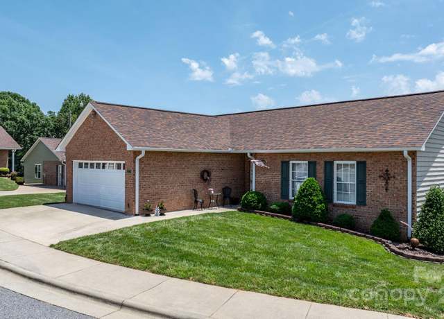 Property at 1206 Wexford Village Cir NE, Lenoir, NC 28645, 2 beds, 2 baths