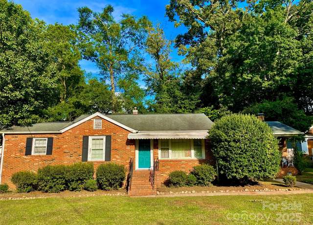 Property at 402 N Hawthorne St, Mount Holly, NC 28120, 3 beds, 2 baths
