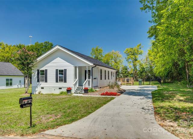 Property at 102 Stanton St, Clover, SC 29710, 3 beds, 1.5 baths