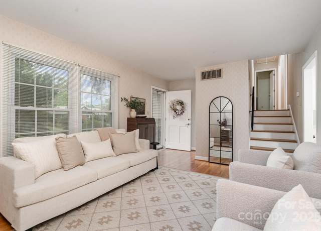 Property at 5329 Glenbrier Dr, Charlotte, NC 28212, 4 beds, 2 baths