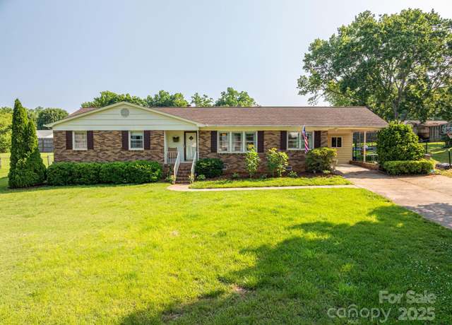 Property at 810 Surry Dr, Shelby, NC 28152, 3 beds, 2 baths