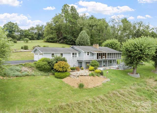 Property at 220 Grand View Ln, Burnsville, NC 28714, 3 beds, 3 baths
