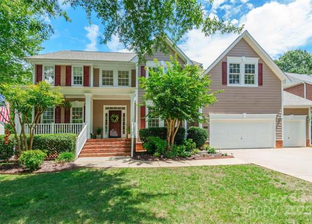 Property at 10009 Devonshire Dr, Huntersville, NC 28078, 4 beds, 2.5 baths